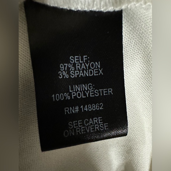 Torrid Dress Sleeveless Beige/White Challis Asymmetrical Button Front Size 2 - Picture 7 of 7